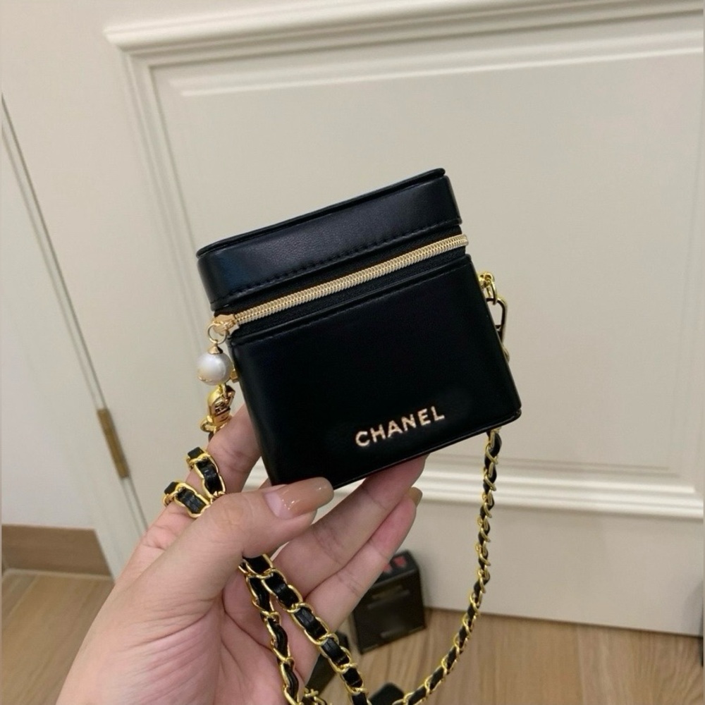 Chanel Makeup Lipstick Case Pearl Zipper Black Mini Crossbody Bag with Chain